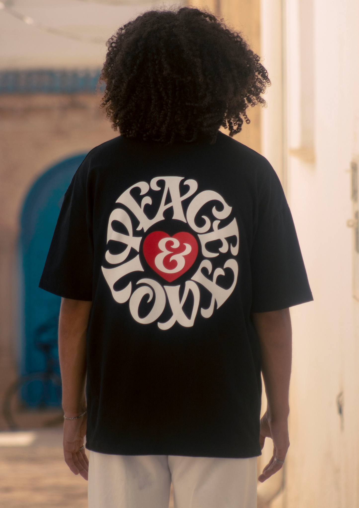 T-SHIRT OVERSIZE NOIR / PEACE AND LOVE