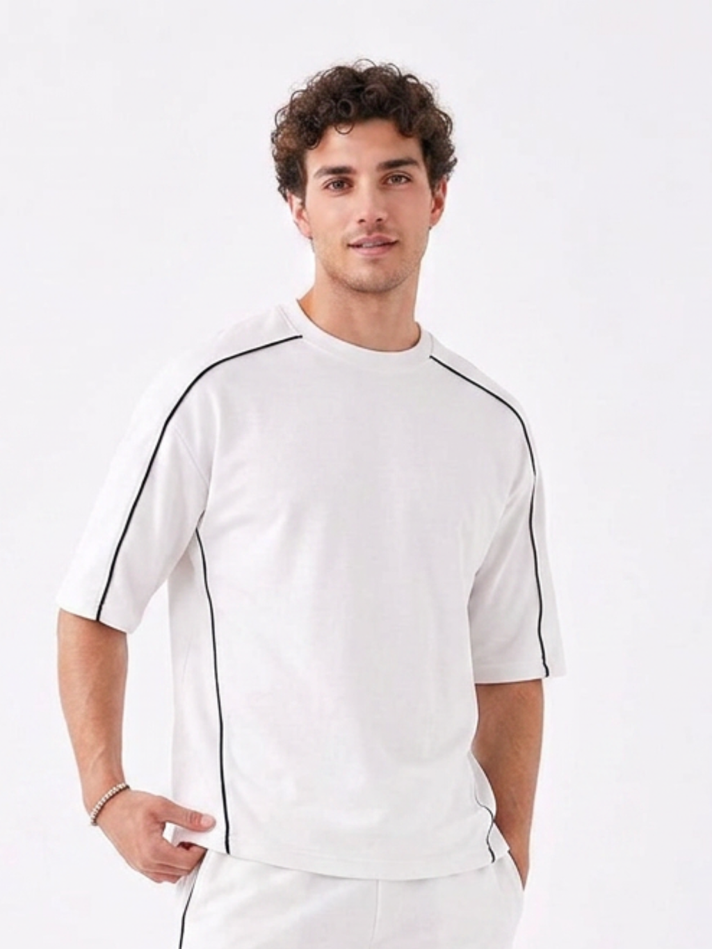 T-shirt Contour